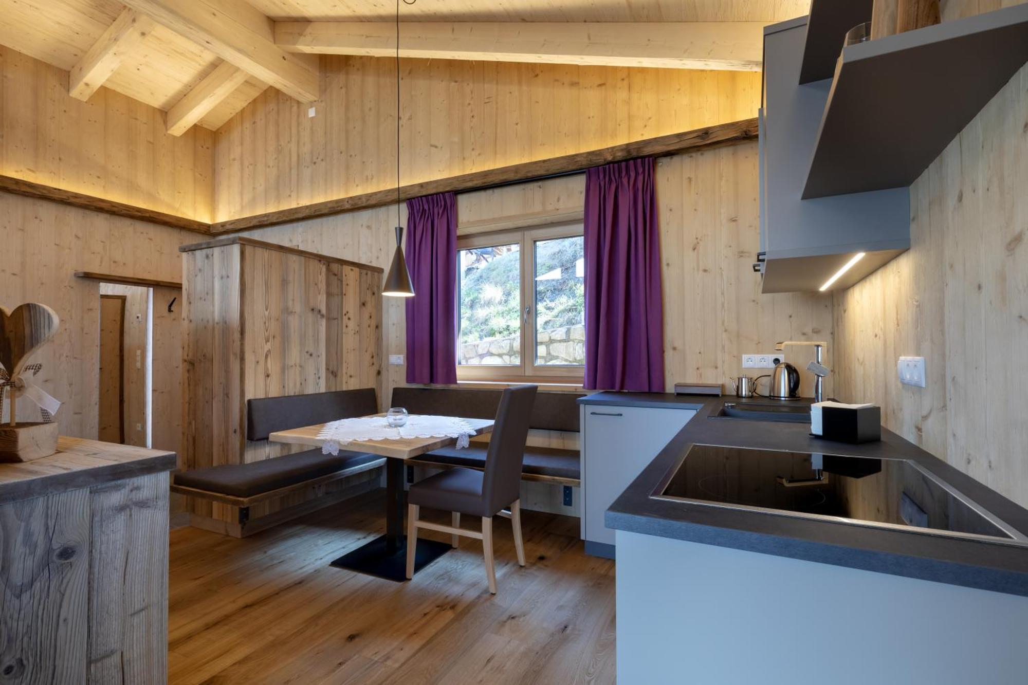 Mountain Village Hasenegg Schenna Room photo